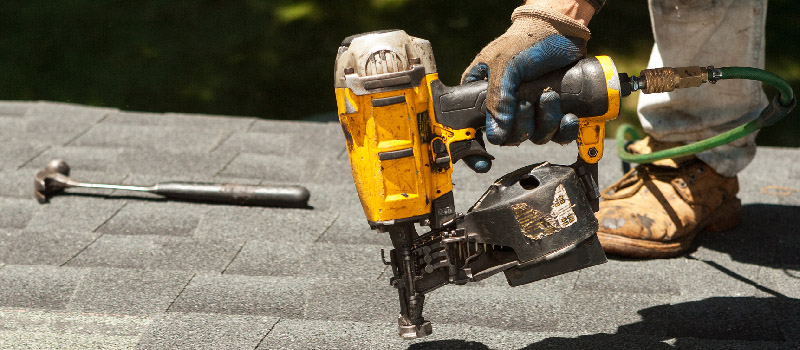 Roofer in Hickory, North Carolina